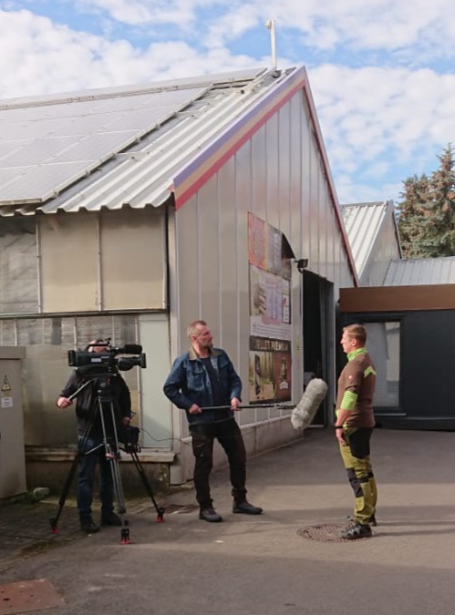 MDR-Sachsenspiegel filmt mit - 12. Hilfstransport gestartet